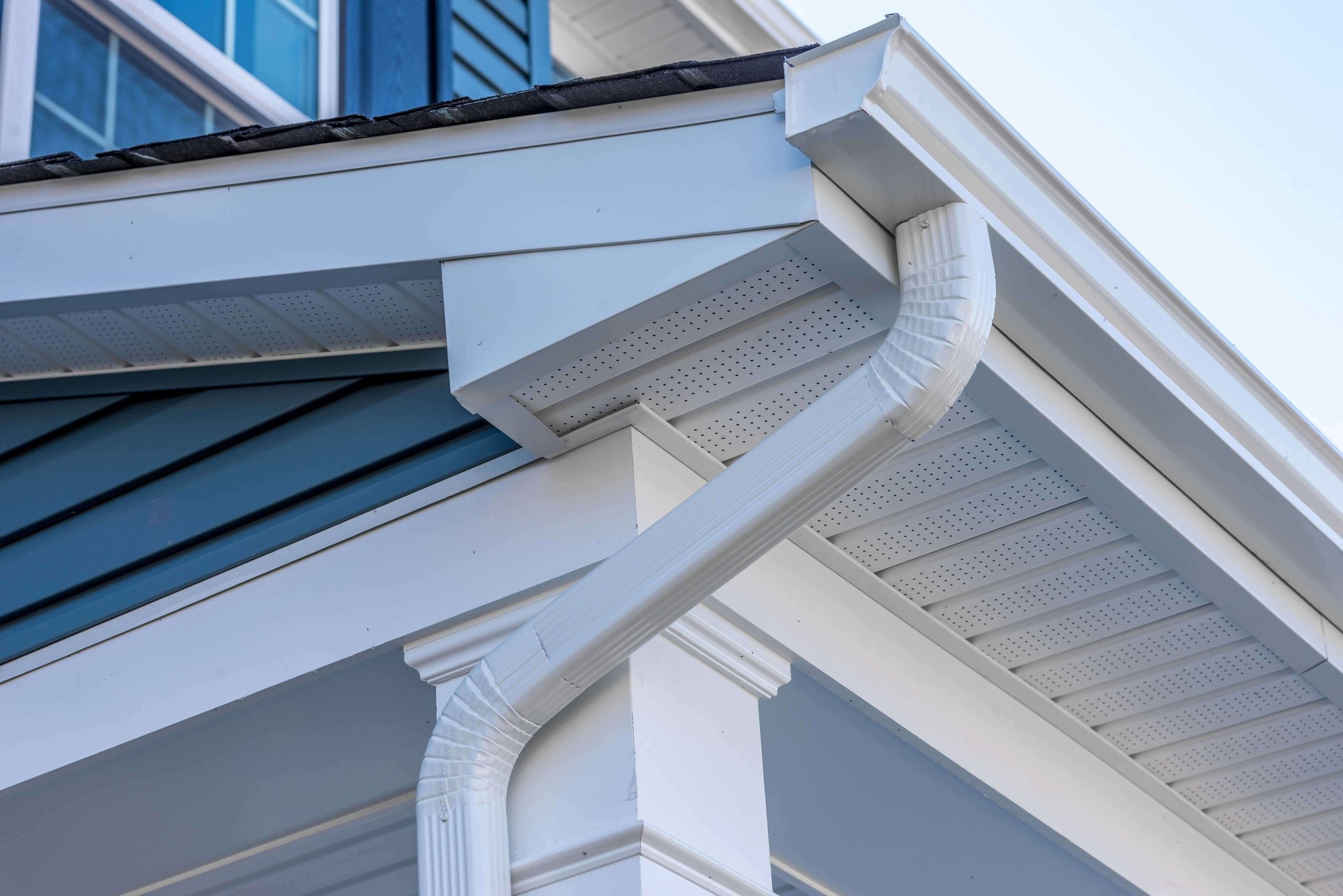 Cheap and durable vinyl gutters installation in Fort Mill